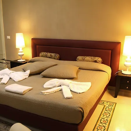 בית הארחה Abatellis Luxury 4*