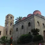 Abatellis Luxury بيت ضيافة